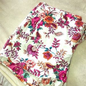 Slant Pocket Floral Shorts